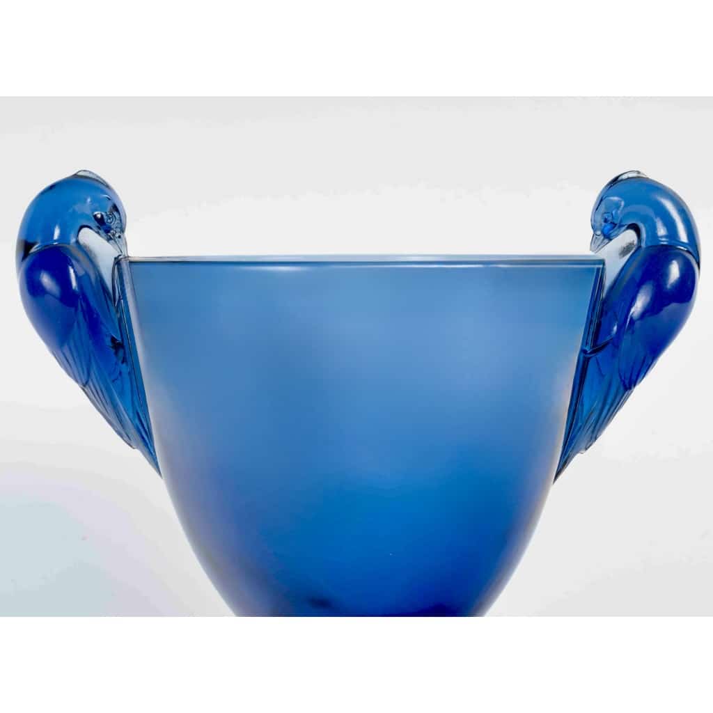 Vase « Ornis » verre bleu saphir de René LALIQUE 7