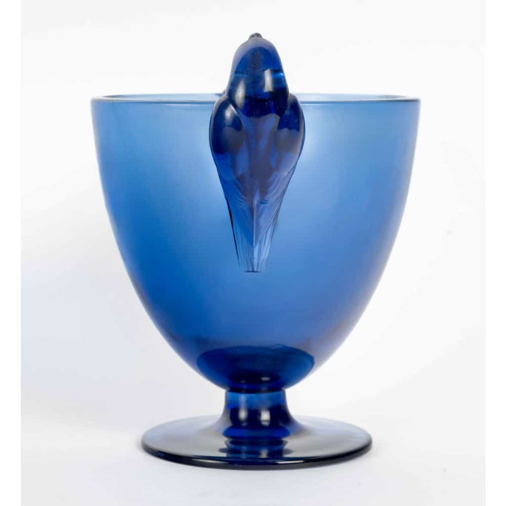Vase « Ornis » verre bleu saphir de René LALIQUE 4