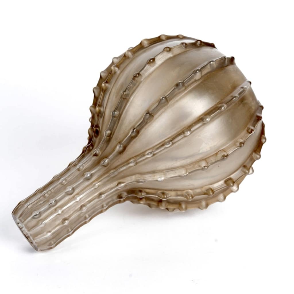 Vase « Dentelé » verre blanc patiné sépia de René LALIQUE 5