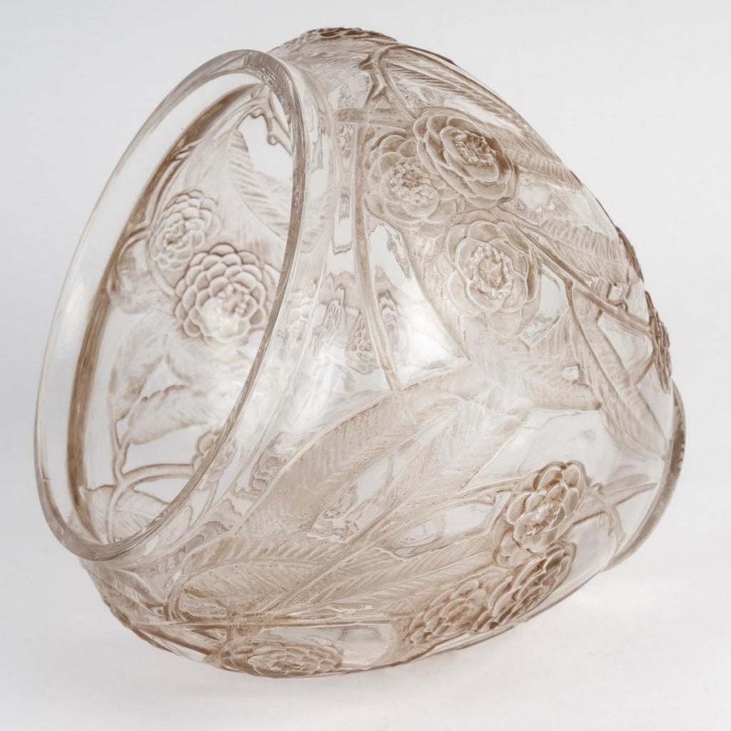 Vase « Néfliers » verre blanc patiné sépia de René LALIQUE 6