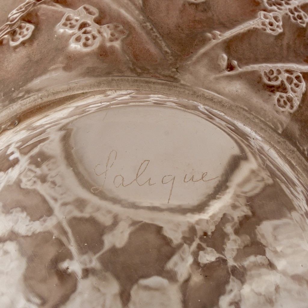 Vase « Perruches » verre blanc patiné sépia de René LALIQUE 9 Vase « Perruches » verre blanc patiné sépia de René LALIQUE 9