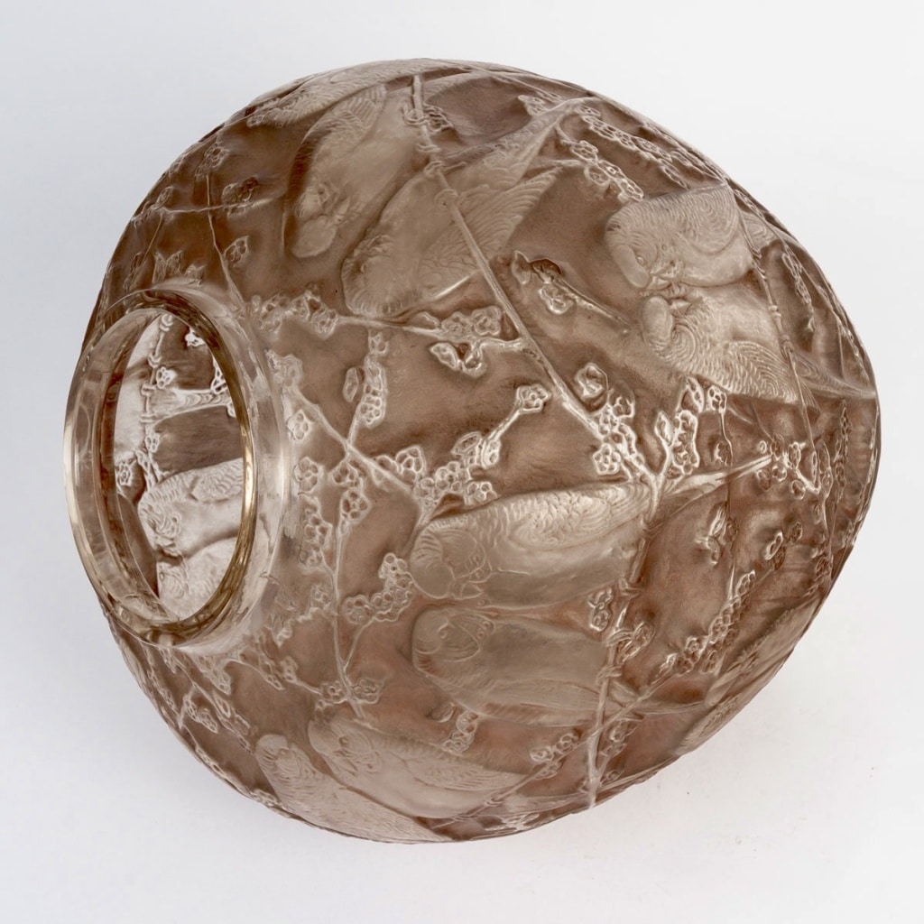 Vase « Perruches » verre blanc patiné sépia de René LALIQUE 5 Vase « Perruches » verre blanc patiné sépia de René LALIQUE 5