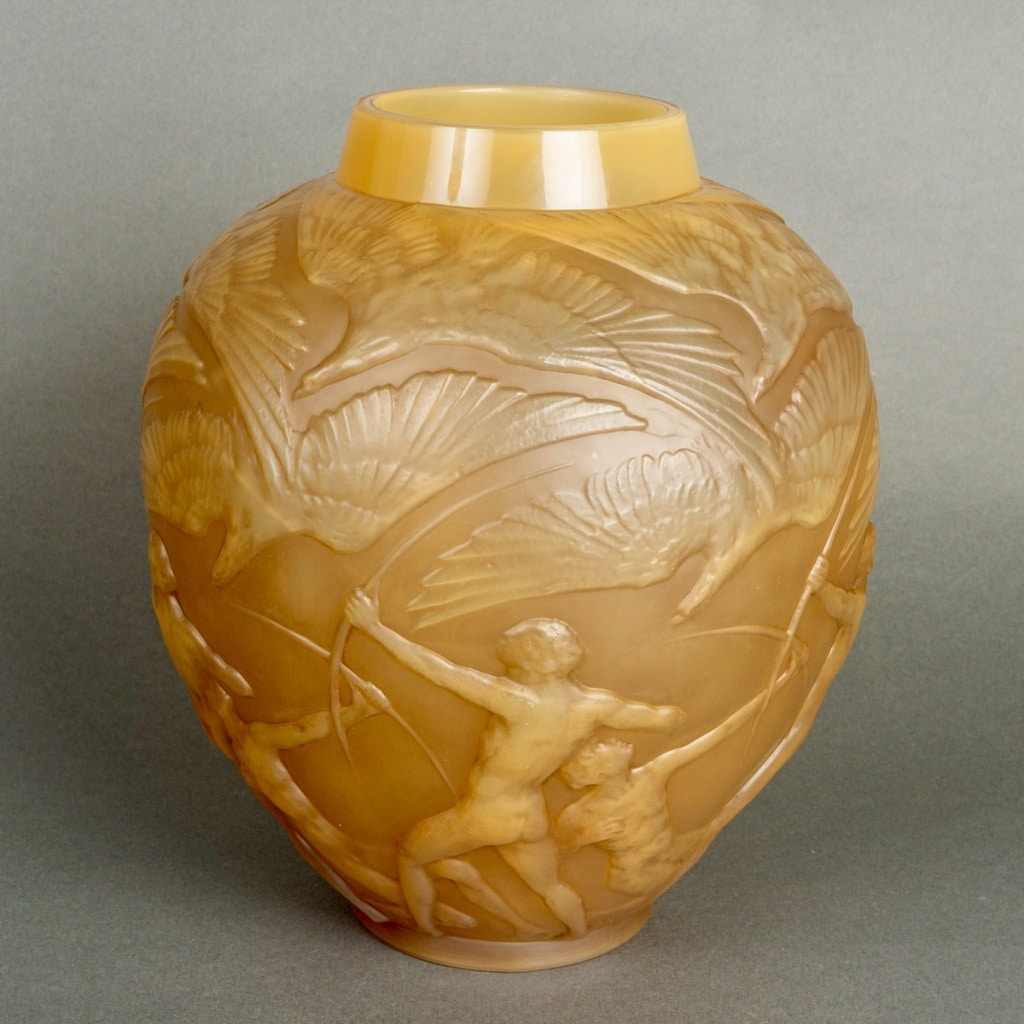 Vase « Archers » verre butterscotch patiné sépia de René LALIQUE 3