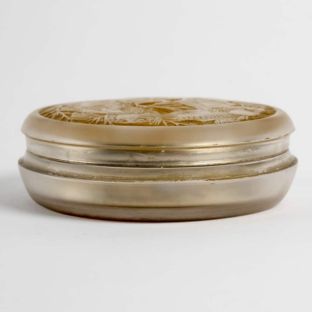 Boîte « Poissons » verre blanc patiné sépia de René LALIQUE 3