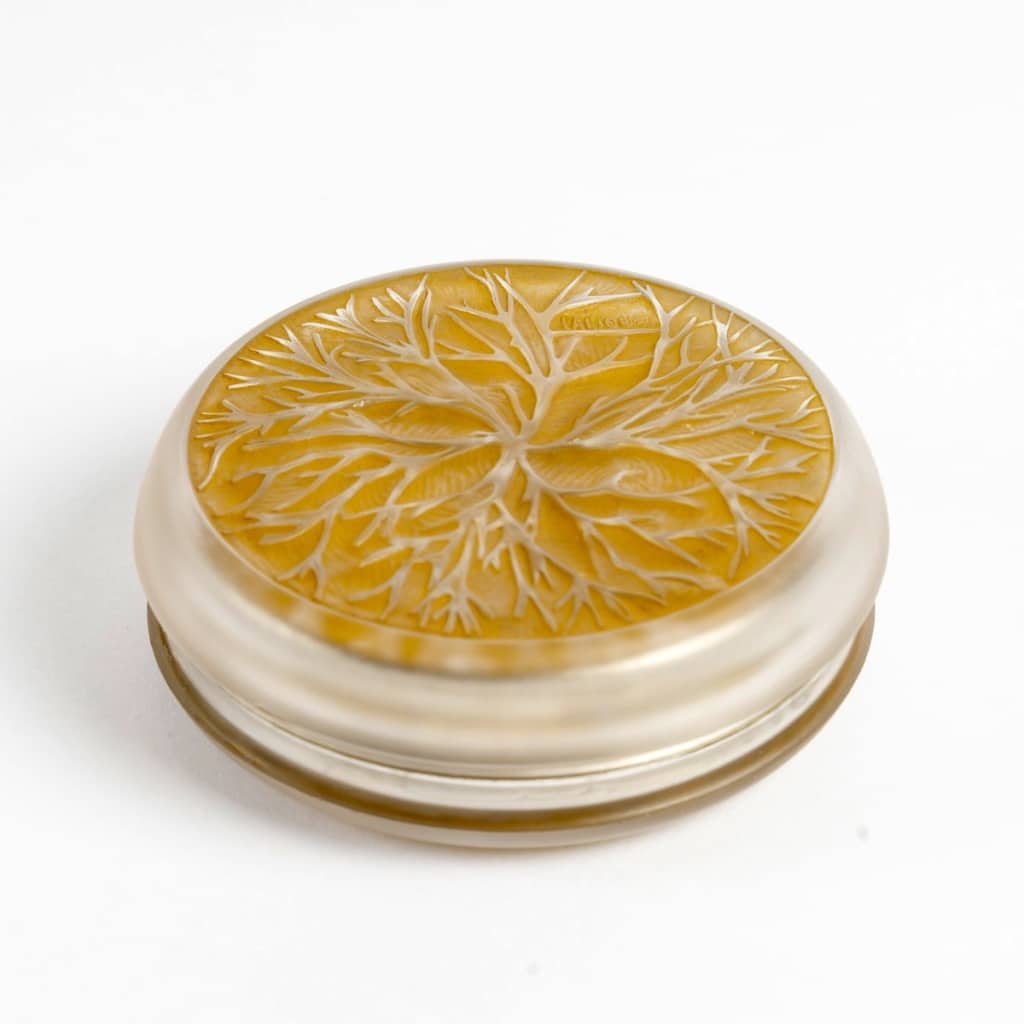 Boîte « Poissons » verre blanc patiné sépia de René LALIQUE 5