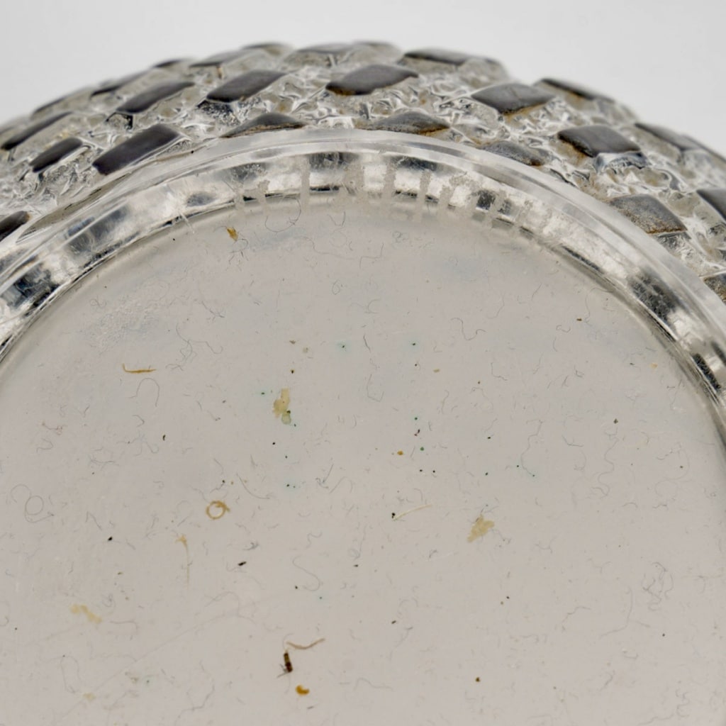 Vase « Damiers » verre blanc émaillé noir de René LALIQUE 8