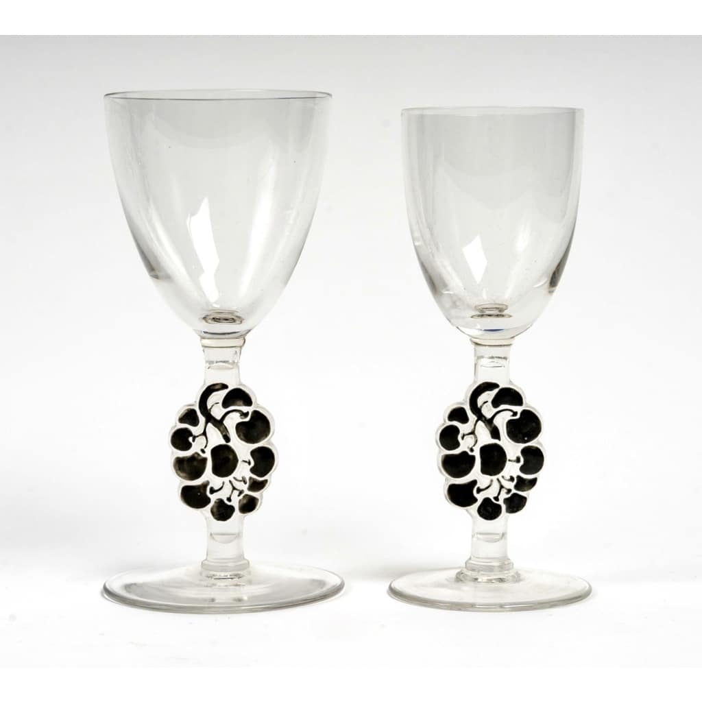 Suite de 14 Verres « Thionville » verre blanc émaillé noir de René LALIQUE 3