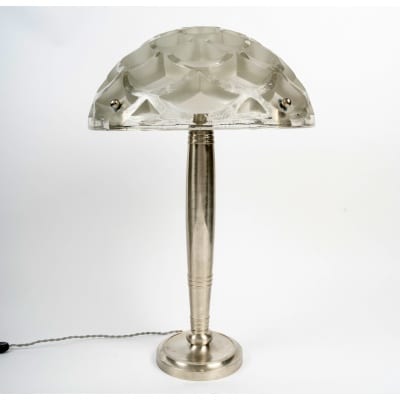 Lampe « Rinceaux » verre blanc et bronze nickelé de René LALIQUE