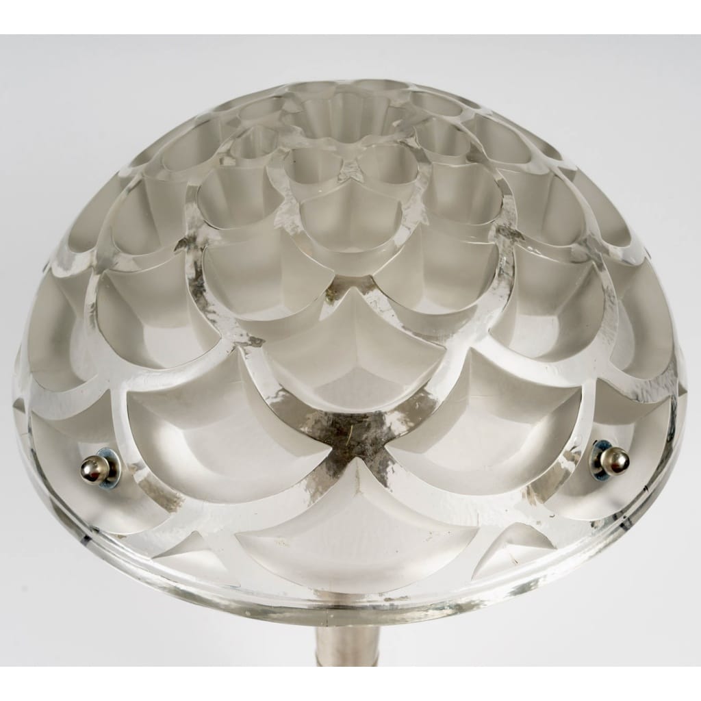 Lampe « Rinceaux » verre blanc et bronze nickelé de René LALIQUE 4 Lampe « Rinceaux » verre blanc et bronze nickelé de René LALIQUE 4