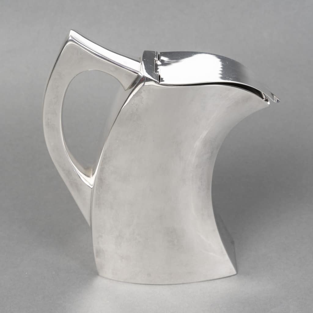 Pierre Cardin – Verseuse couverte en argent massif – Circa 1970 6 Pierre Cardin – Verseuse couverte en argent massif – Circa 1970 6