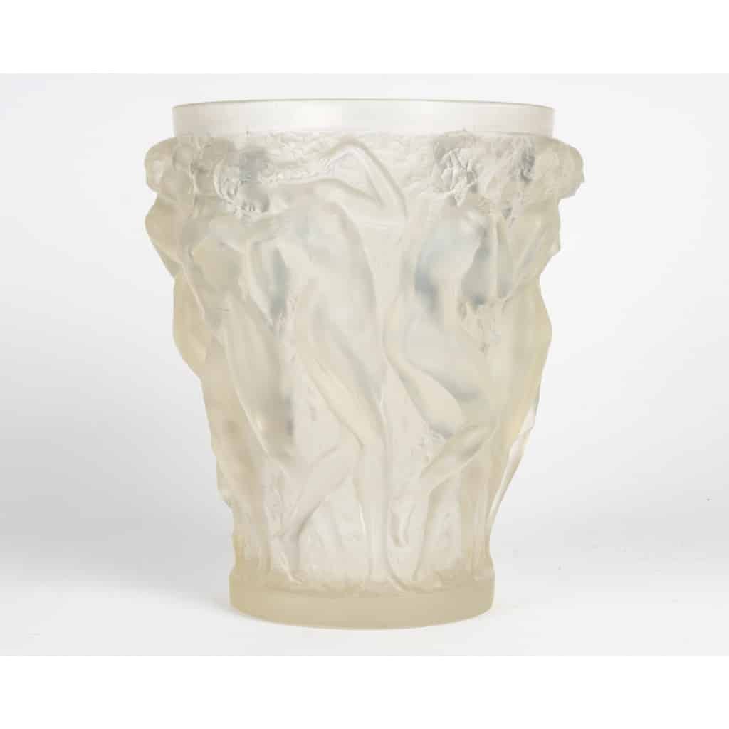 René Lalique – Vase «Bacchantes» en verre Opalescent 2