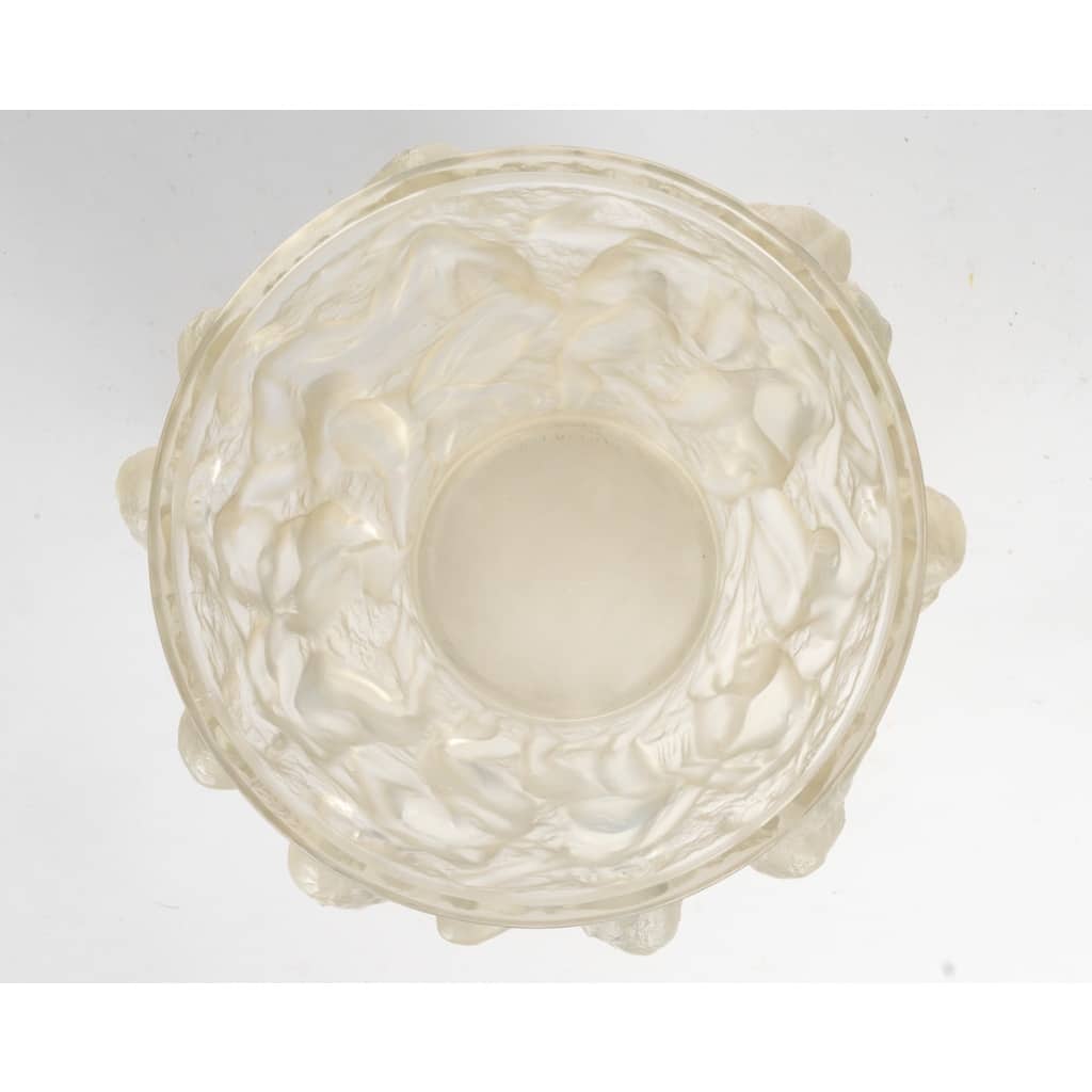 René Lalique – Vase «Bacchantes» en verre Opalescent 3