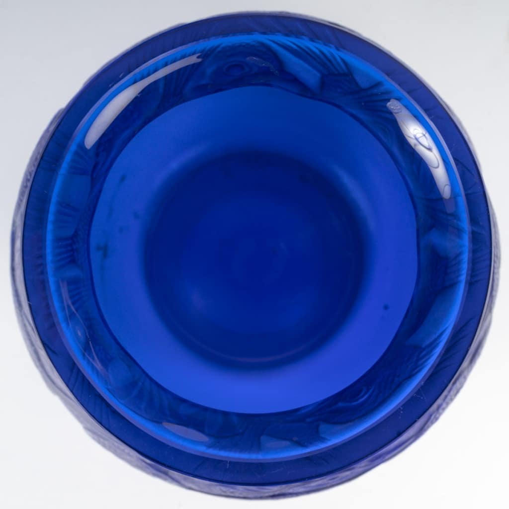Vase « Borromée » verre bleu cobalt patiné blanc de René LALIQUE 5 Vase « Borromée » verre bleu cobalt patiné blanc de René LALIQUE 5