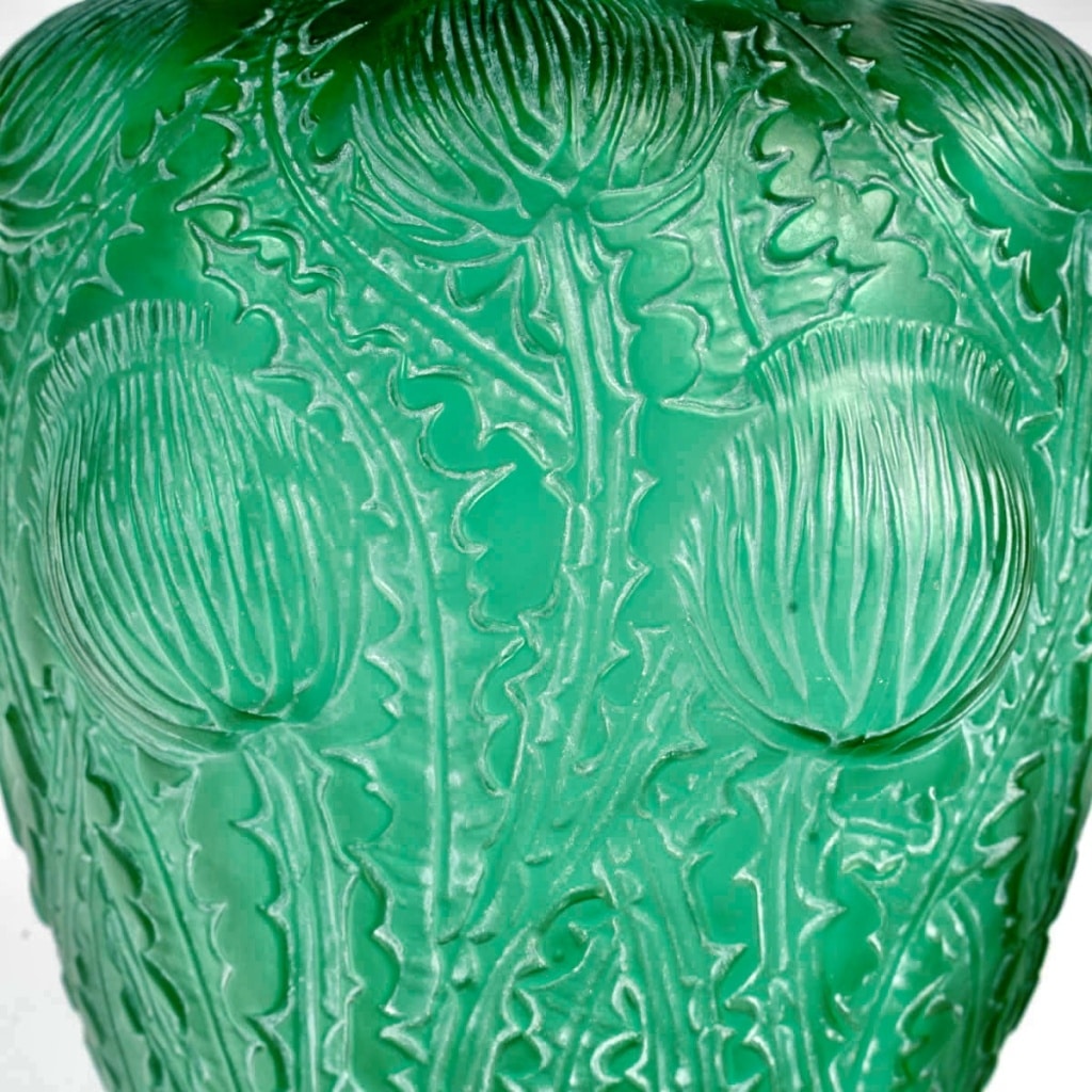 Vase « Domrémy » verre vert émeraude patiné blanc de René LALIQUE 7