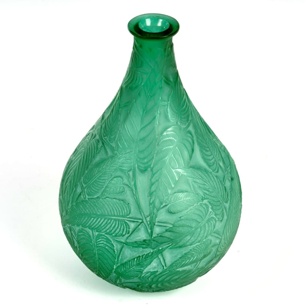 Vase « Sauges » verre vert émeraude patiné blanc de René LALIQUE 5