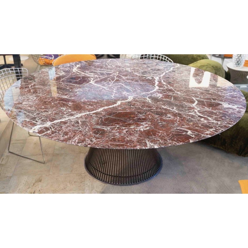 KNOLL éditions & PLATNER , table rondeØ 180 cm marbre Rouge Rubis 2