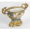 Grande coupe en porcelaine de Sèvres – XIXᵉ siècle, monture en bronze doré style Louis XV 16 Grande coupe en porcelaine de Sèvres – XIXᵉ siècle, monture en bronze doré style Louis XV 16