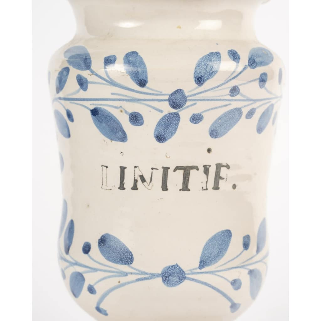 Rare Pot d’Apothicaire en Faïence de Nevers – XVIIIe siècle 3