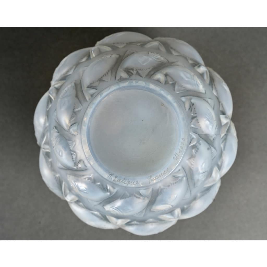 Vase « Camaret » verre opalescent patiné bleu de René LALIQUE 5