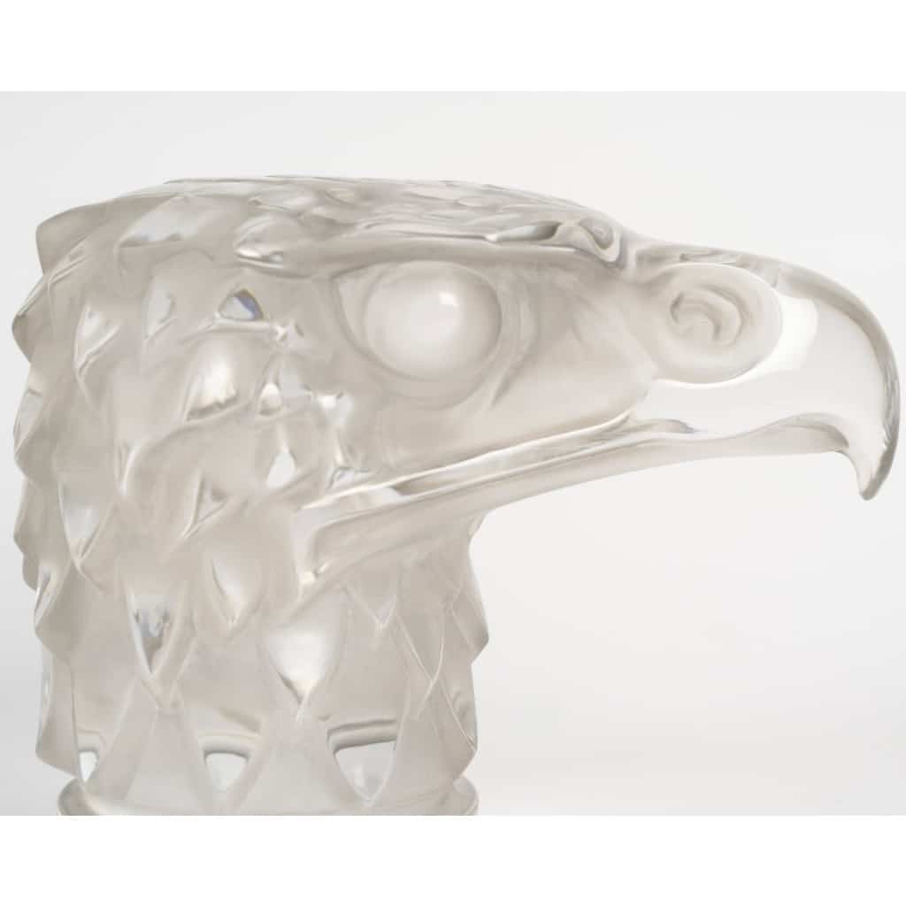 Mascotte Automobile « Tête d&rsquo;Aigle » verre blanc patiné gris de René LALIQUE 5