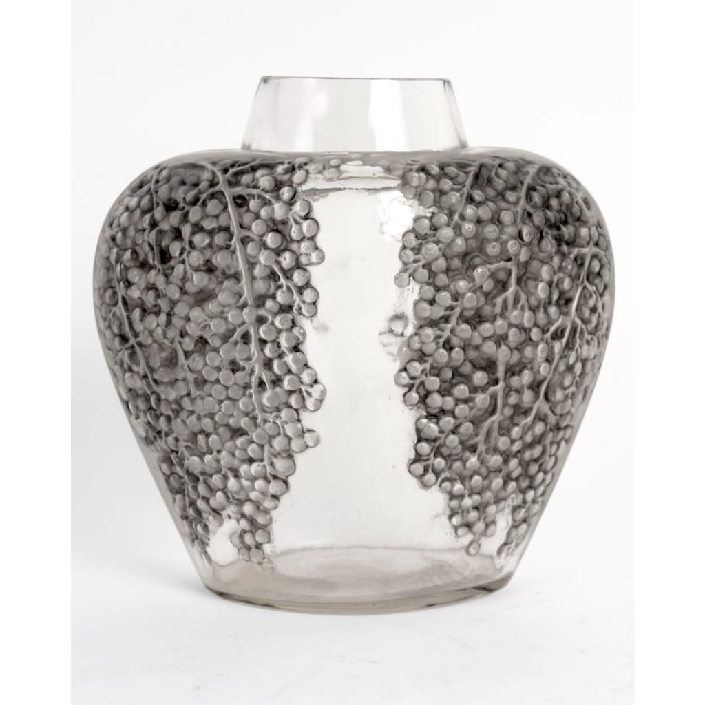 Vase « Poivre » verre blanc patiné gris de René LALIQUE 2