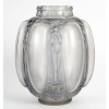 Vase « Six Figurines et Masques » verre blanc patiné bleu de René LALIQUE 9
