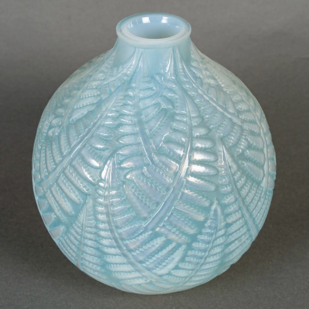 Vase « Espalion » verre opalescent patiné bleu de René LALIQUE 4