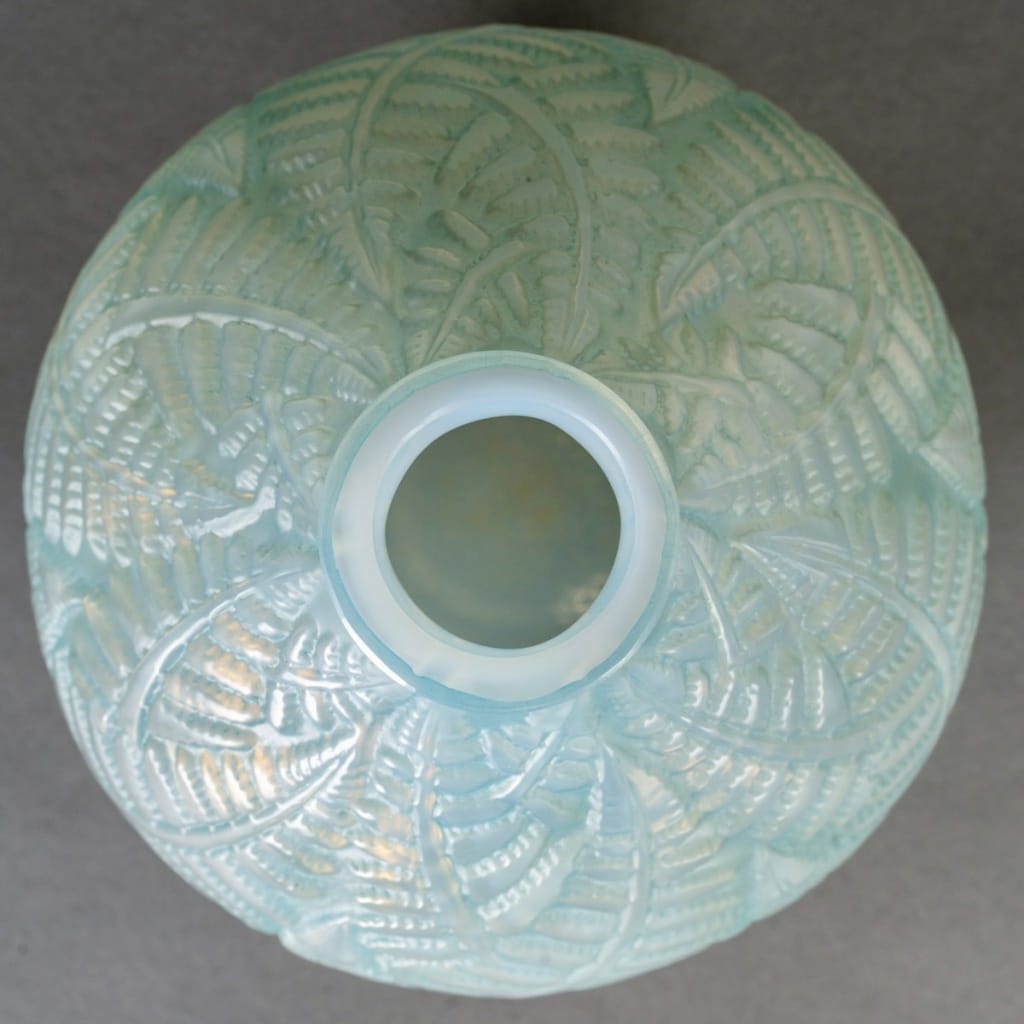 Vase « Espalion » verre opalescent patiné bleu de René LALIQUE 6