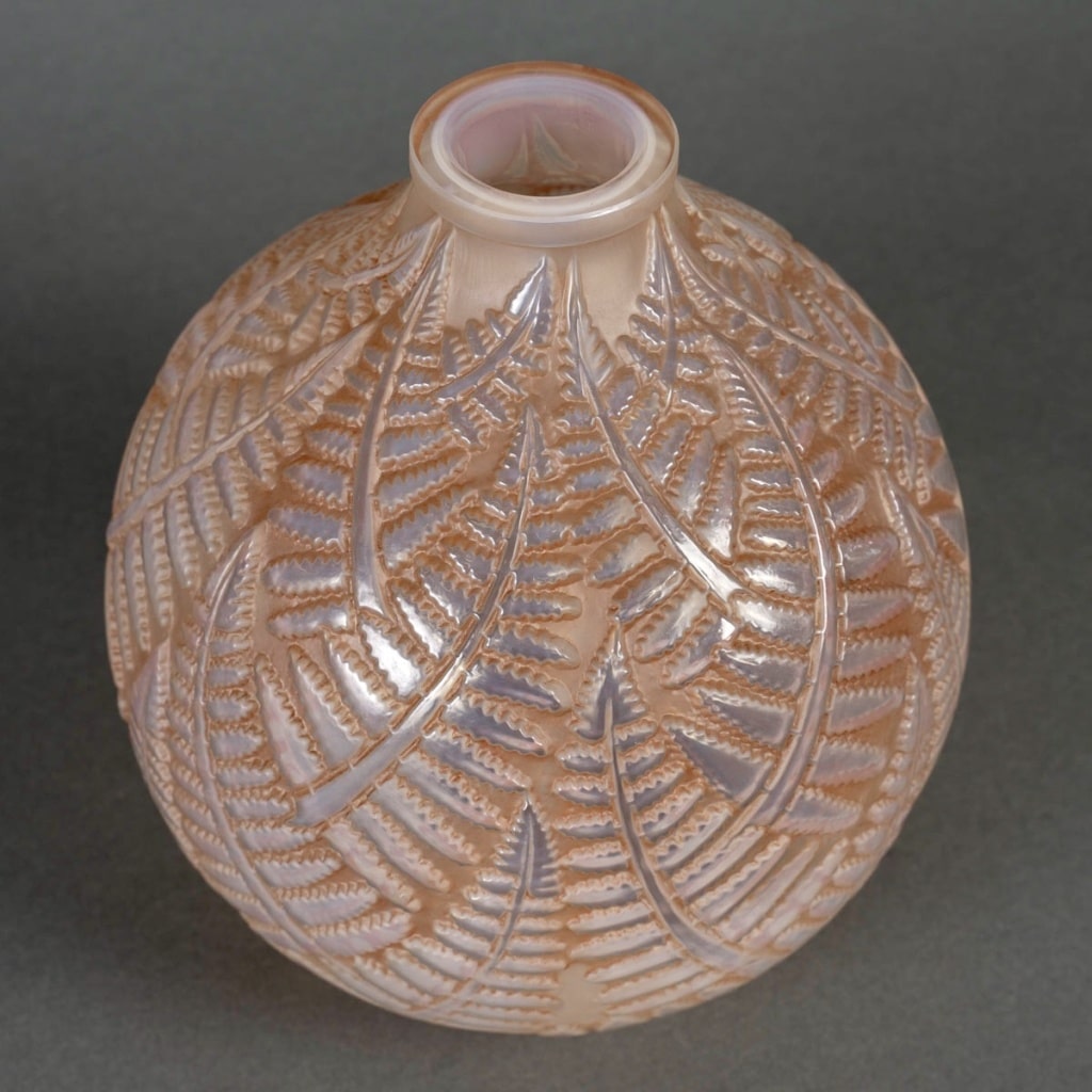 Vase « Espalion » verre opalescent patiné rose sépia de René LALIQUE 5
