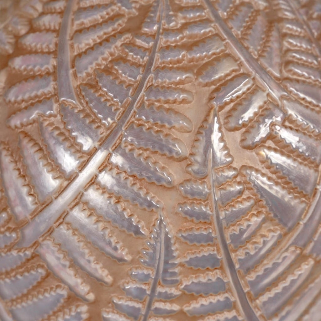 Vase « Espalion » verre opalescent patiné rose sépia de René LALIQUE 7