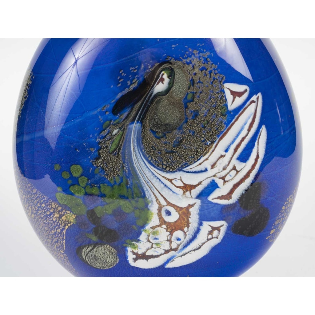 Vase ovoïde en verre bleu signé PIERINI 4
