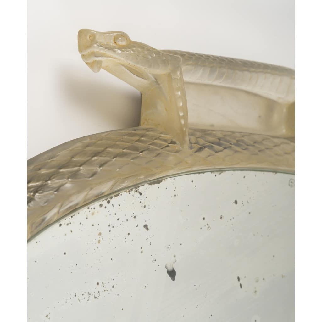 Miroir « Deux Serpents » verre blanc patiné sépia de René LALIQUE 4