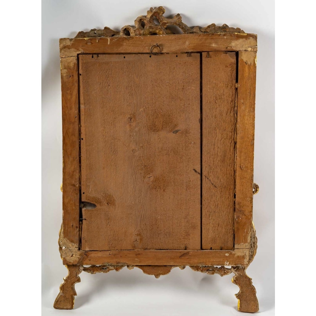Miroir en bois sculpté et doré, travail italien du milieu du XVIIIe siècle (vers 1750-1760 9 Miroir en bois sculpté et doré, travail italien du milieu du XVIIIe siècle (vers 1750-1760 9