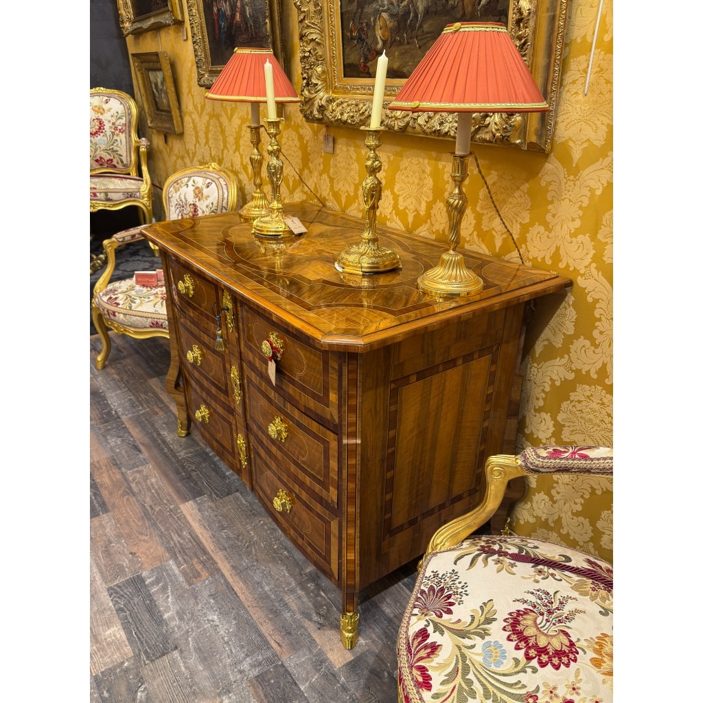 Commode Mazarine du Dauphiné, époque Louis XIV vers 1700 12 Commode Mazarine du Dauphiné, époque Louis XIV vers 1700 12