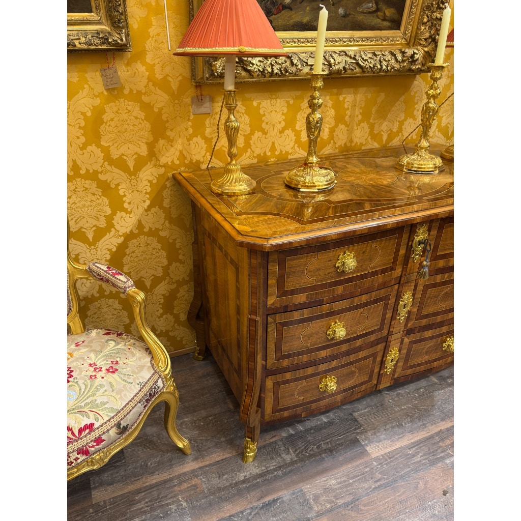 Commode Mazarine du Dauphiné, époque Louis XIV vers 1700 10 Commode Mazarine du Dauphiné, époque Louis XIV vers 1700 10