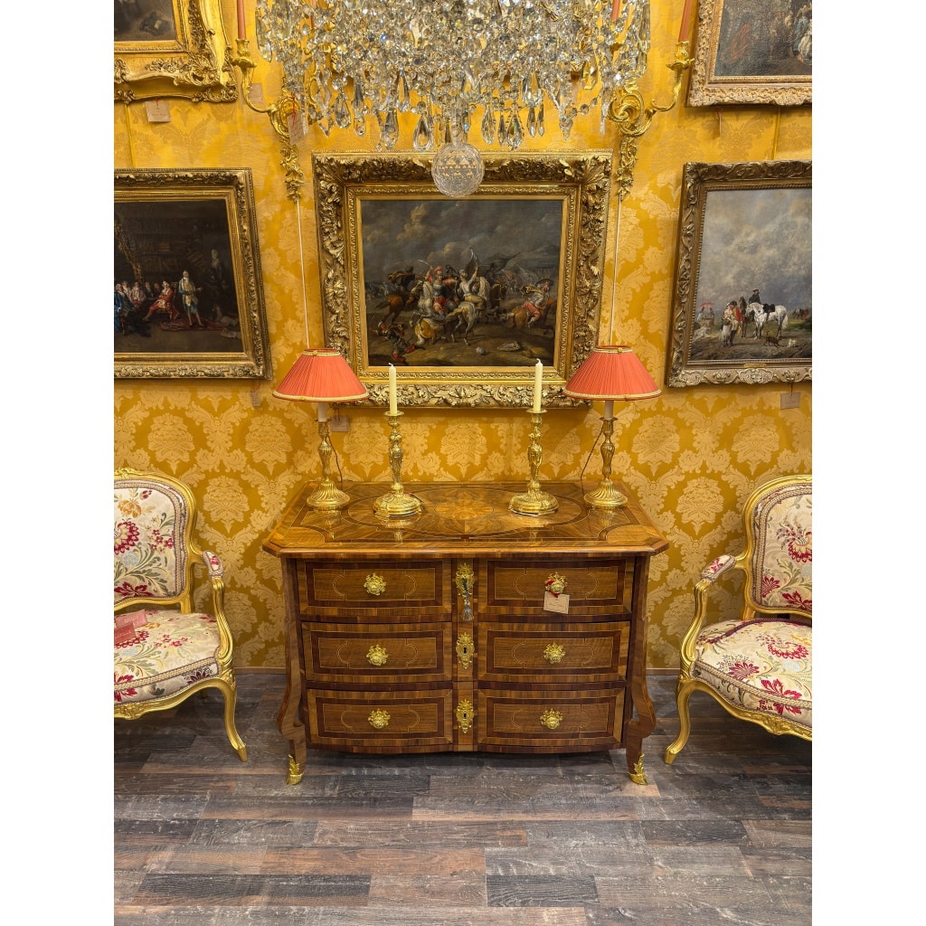 Commode Mazarine du Dauphiné, époque Louis XIV vers 1700 13 Commode Mazarine du Dauphiné, époque Louis XIV vers 1700 13