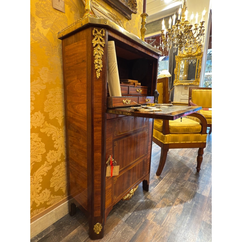 Secrétaire en bois de Rose et Amarante Époque Louis XVI vers 1780 3 Secrétaire en bois de Rose et Amarante Époque Louis XVI vers 1780 3