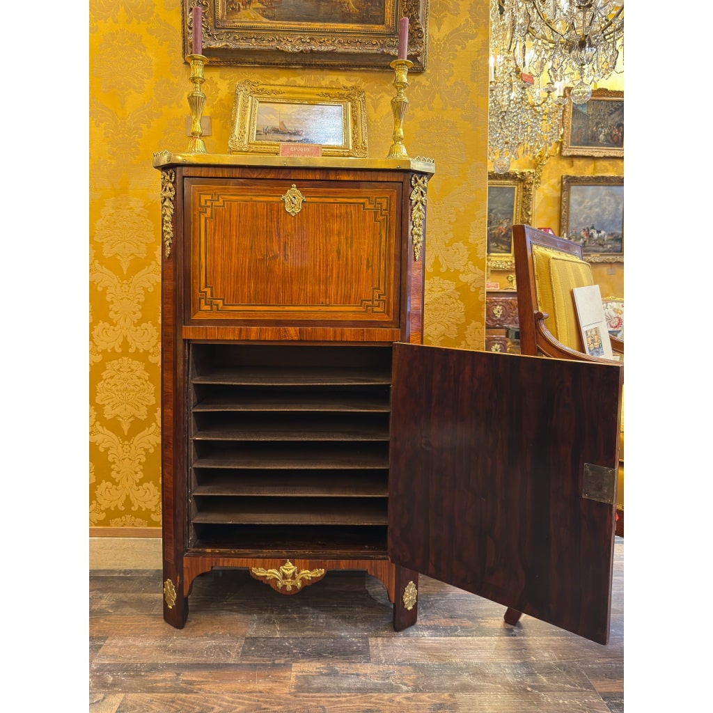 Secrétaire en bois de Rose et Amarante Époque Louis XVI vers 1780 8 Secrétaire en bois de Rose et Amarante Époque Louis XVI vers 1780 8