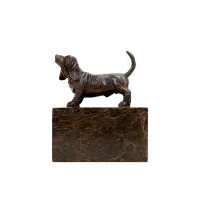 Sculpture en bronze représentant un chien anglais, socle en marbre Sculpture en bronze représentant un chien anglais, socle en marbre
