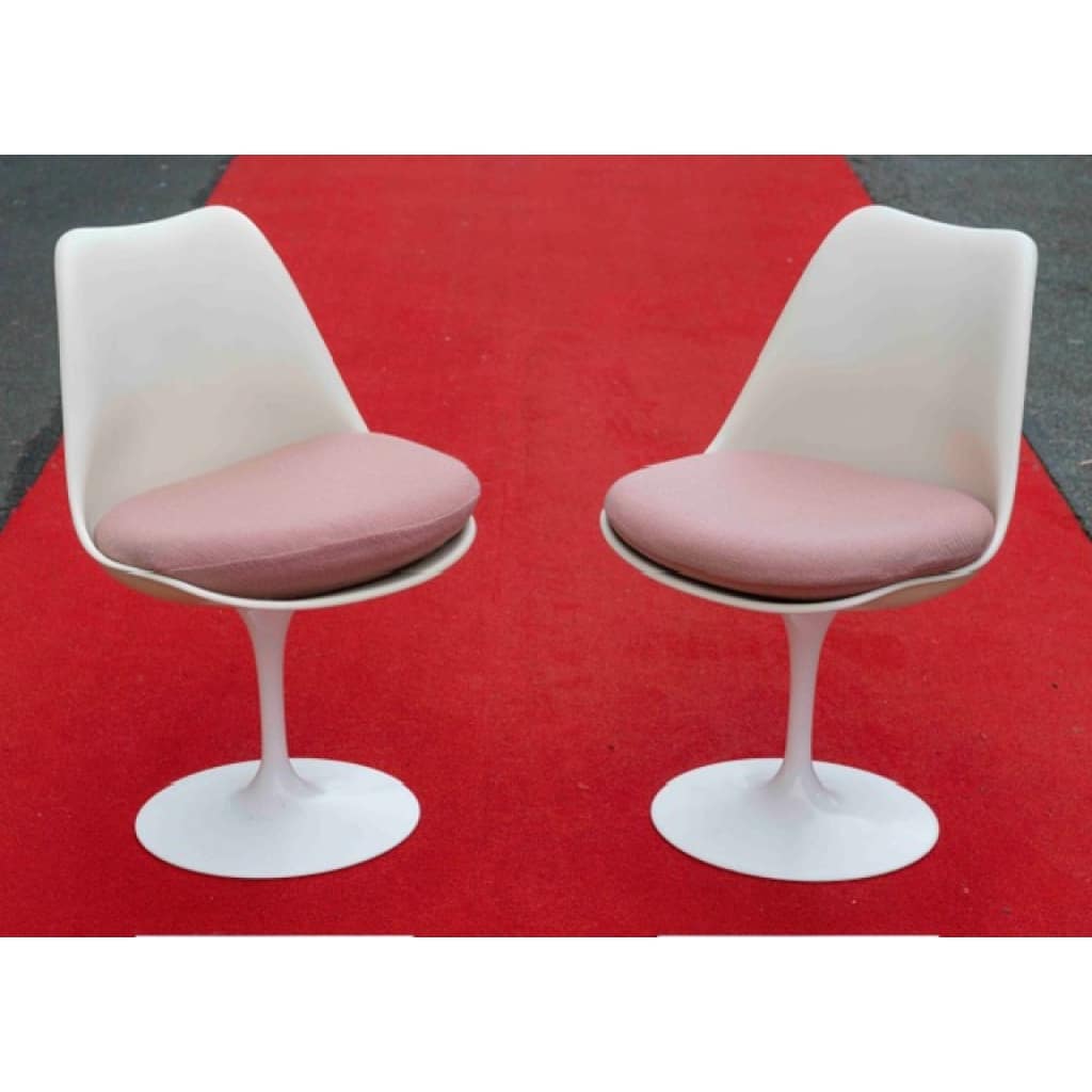 Eero SAARINEN (1910-1961) & KNOLL INTERNATIONAL (éditeur) 6 chaises pivotantes 4