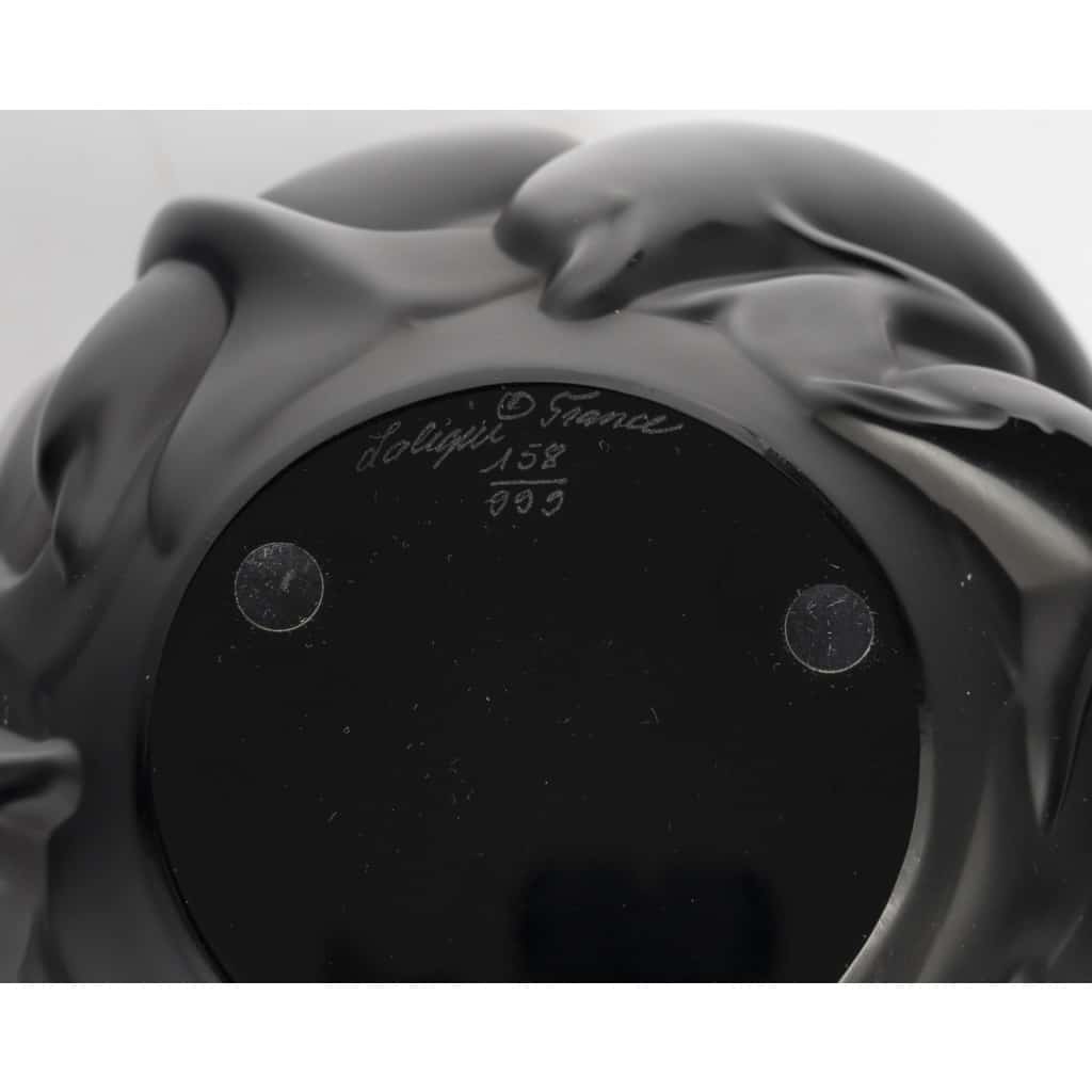 Maison Lalique France, Vase aux Dauphins, noir et numéroté. Edition limitée. 8