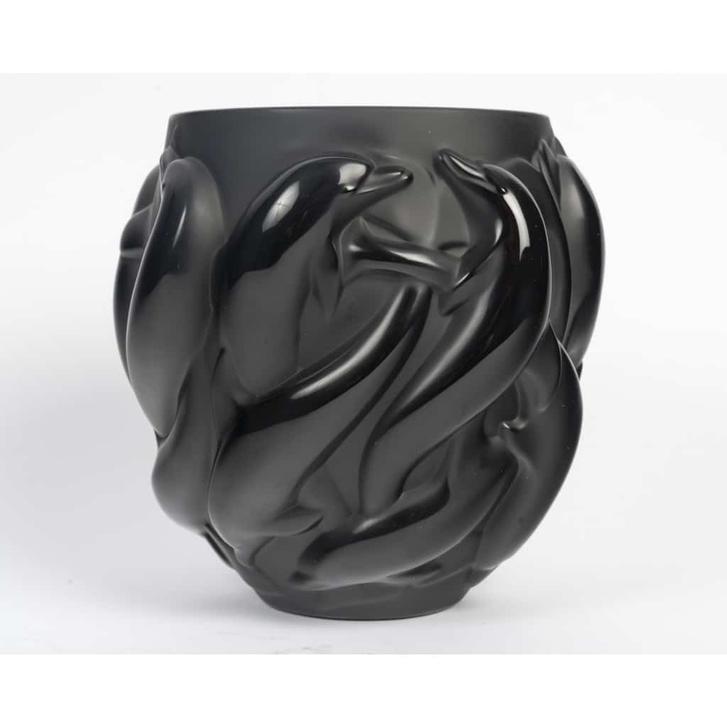 Maison Lalique France, Vase aux Dauphins, noir et numéroté. Edition limitée. 4