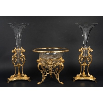 Garniture en cristal gravé et bronze doré, coupe et cornets, style Napoléon III, fin XIXᵉ siècle