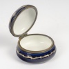 Une Miniature boite à bijoux, en porcelaine de style sèvres, fin XIXème siècle 13