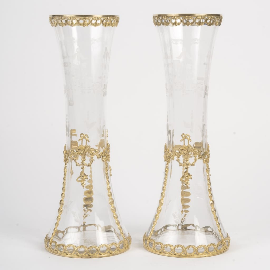Une paire de vases en cristal et bronze doré, fin XIXème siècle 3