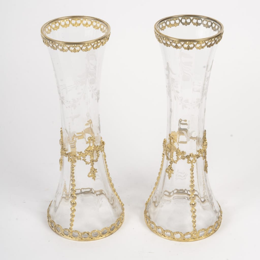 Une paire de vases en cristal et bronze doré, fin XIXème siècle 6