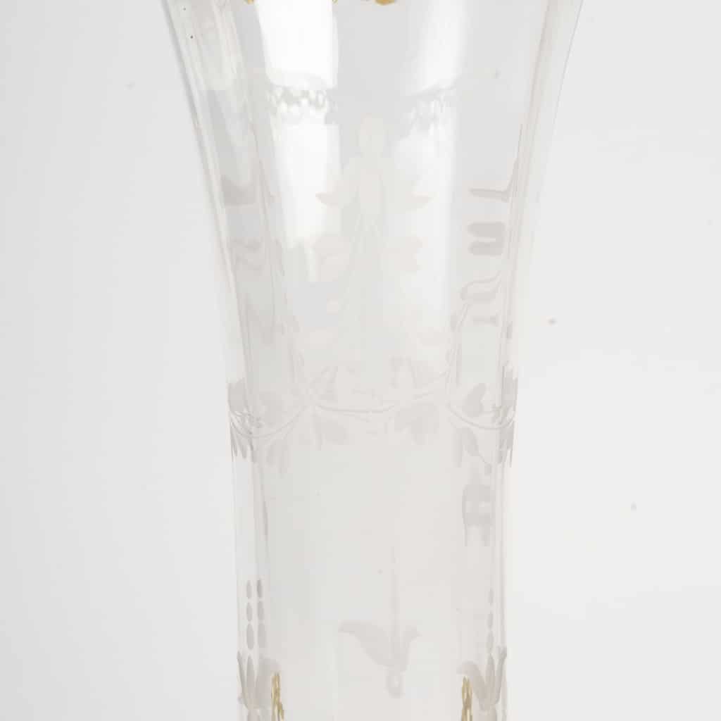 Une paire de vases en cristal et bronze doré, fin XIXème siècle 4