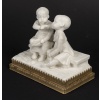 Une petite sculpture en porcelaine de biscuit , époque Art nouveau 19