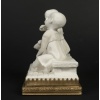 Une petite sculpture en porcelaine de biscuit , époque Art nouveau 17