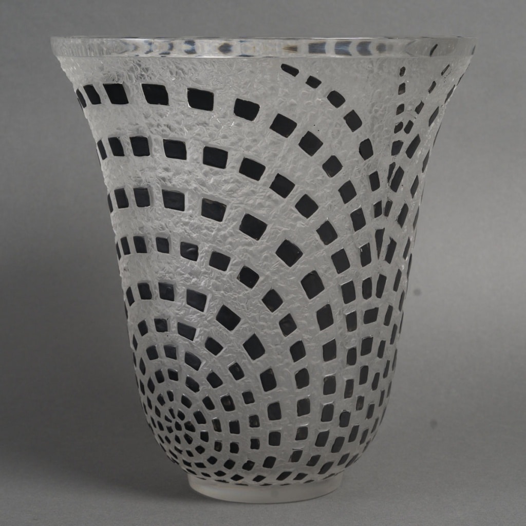 René LALIQUE (1860 -1945) – Vase « Damiers » créé en 1935 7